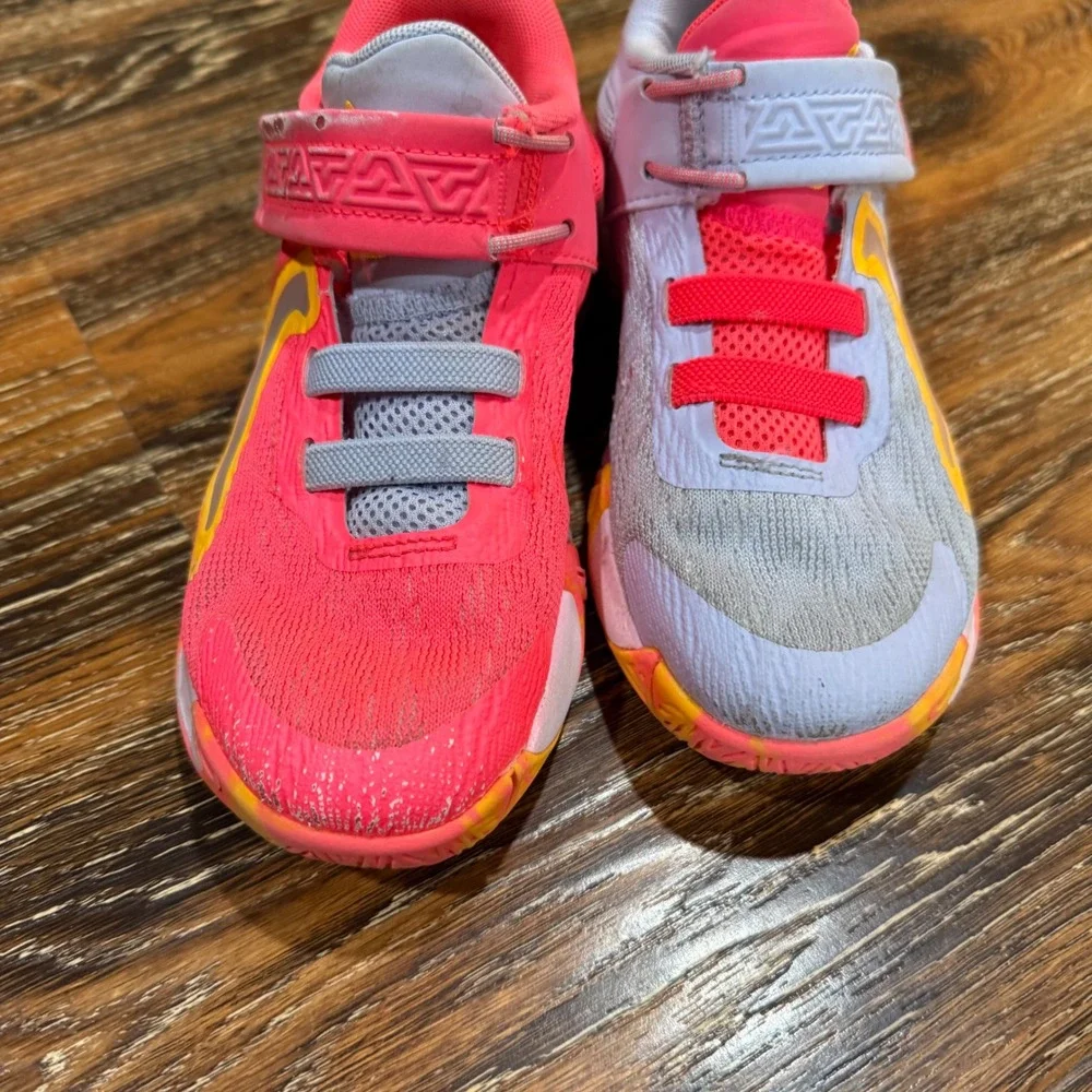 Nike‎ Giannis Immortality 2 Kids Basketball Shoes 13C Pink Blue DQ1942 Sneaker